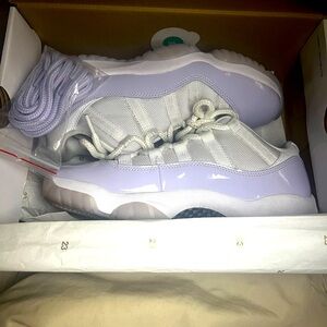 WMNS AIR JORDAN 11 RETRO LOW